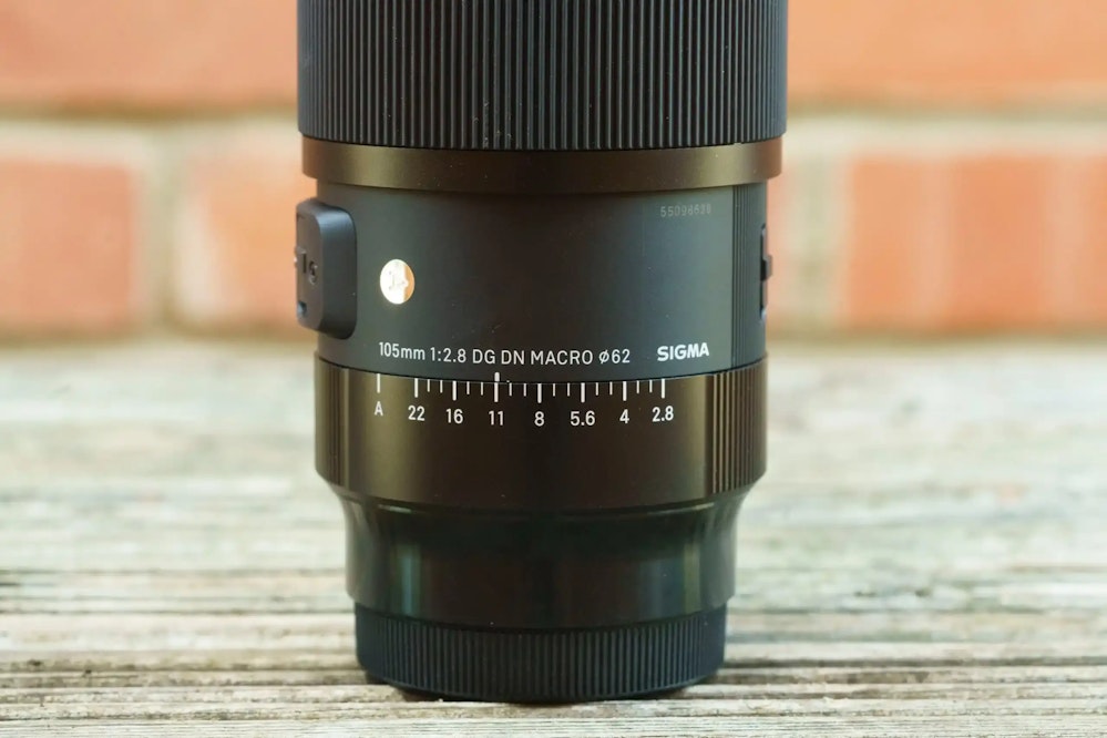 2026年版】105mm F2.8 DG DN MACROのレビュー比較まとめ 画質・AF
